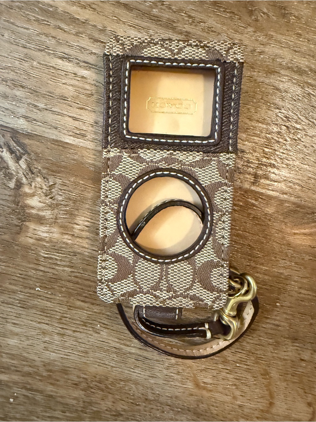 Coach Signature Ipod Nano Case Coach Signature Ipod Nano Case